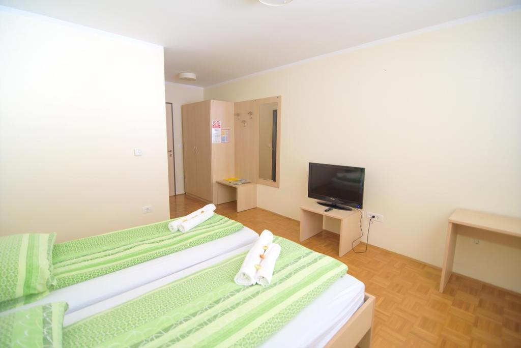 Hotel Oskar Hrib-Loski Potok 外观 照片
