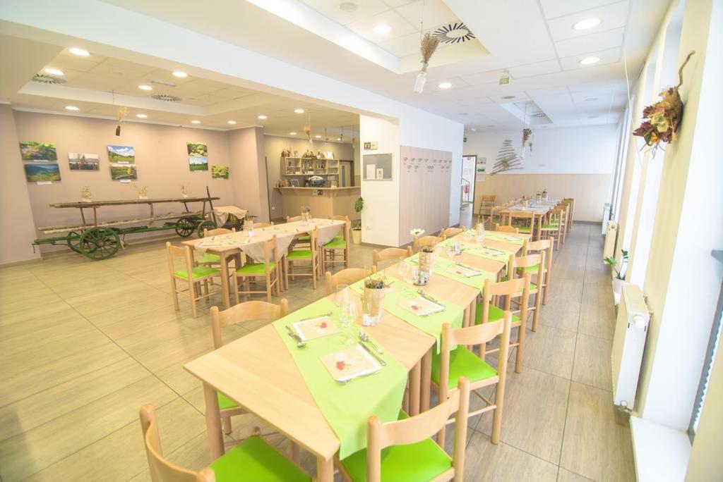 Hotel Oskar Hrib-Loski Potok 外观 照片