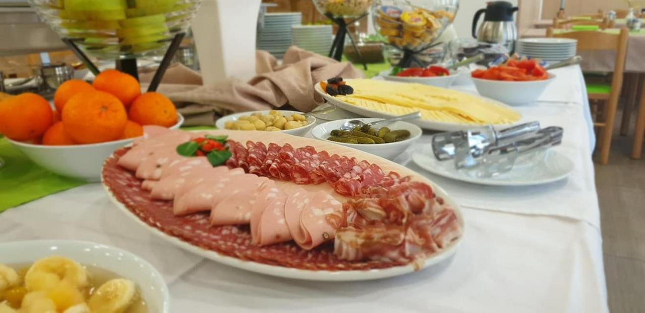 Hotel Oskar Hrib-Loski Potok 外观 照片